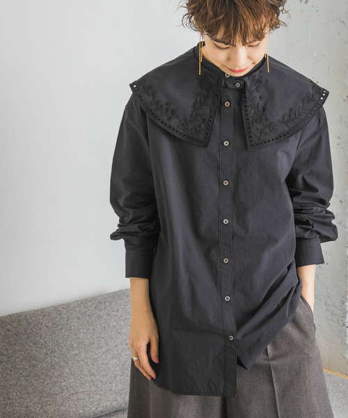 URBAN RESEARCH(アーバンリサーチ)の「ビッグカラーエンブロイダリーシャツ(シャツ/ブラウス・レディース・ブラック/オフホワイト・FREE)」の3枚目の写真