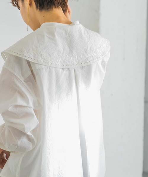 URBAN RESEARCH(アーバンリサーチ)の「ビッグカラーエンブロイダリーシャツ(シャツ/ブラウス・レディース・ブラック/オフホワイト・FREE)」の7枚目の写真