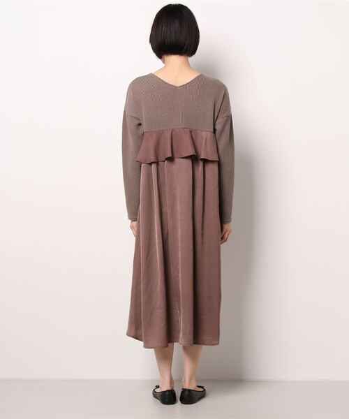 FLEUR DE KALINA（フレールドゥカリーナ）の「【FLEUR DE KALINA/ﾌﾚｰﾙ ﾄﾞｩ ｶﾘｰﾅ】 Backﾌﾘﾙﾘﾌﾞﾆｯﾄｿｰﾜﾝﾋﾟｰｽ（ワンピース・レディース・ホワイト/モカ/ブラック・FREE）」の7枚目の写真