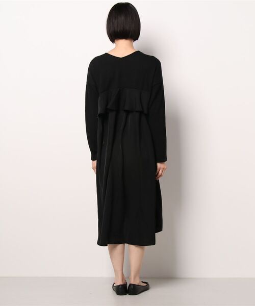 FLEUR DE KALINA（フレールドゥカリーナ）の「【FLEUR DE KALINA/ﾌﾚｰﾙ ﾄﾞｩ ｶﾘｰﾅ】 Backﾌﾘﾙﾘﾌﾞﾆｯﾄｿｰﾜﾝﾋﾟｰｽ（ワンピース・レディース・ホワイト/モカ/ブラック・FREE）」の4枚目の写真