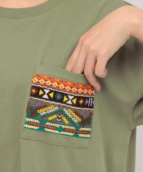 チチカカ(チチカカ)の「フェアトレードコットン ポケット刺繍ワンピース(ワンピース・レディース・チャコールグレー/カーキ・FREE)」の7枚目の写真