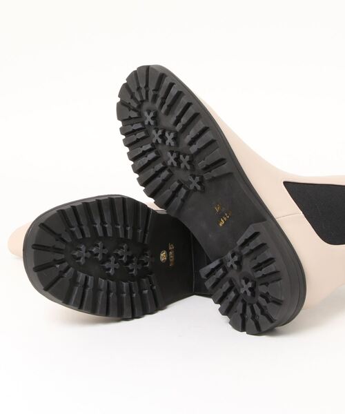 N.（N. Natural Beauty Basic）（エヌエヌナチュラルビューティーベーシック）の「【追加生産】サイドゴアミドルブーツ（ブーツ・レディース・ホワイト/ブラック・MEDIUM/LARGE）」の4枚目の写真