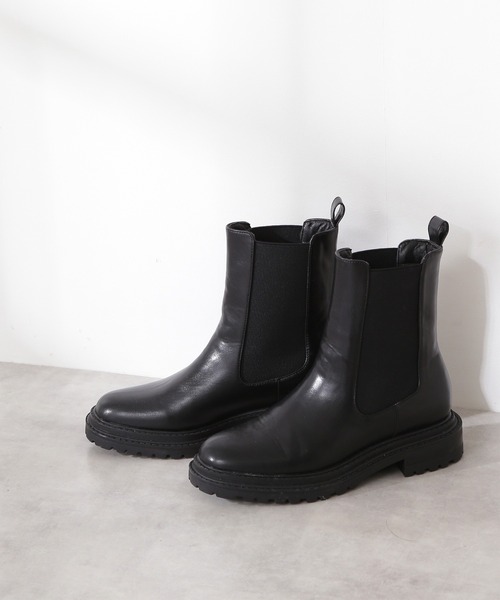 N.（N. Natural Beauty Basic）（エヌエヌナチュラルビューティーベーシック）の「【追加生産】サイドゴアミドルブーツ（ブーツ・レディース・ホワイト/ブラック・MEDIUM/LARGE）」の2枚目の写真