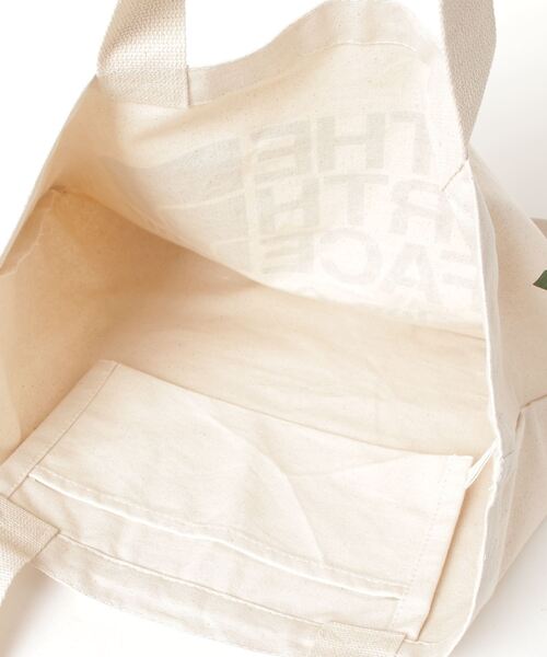 COMPLETE WORKS(コンプリートワークス)の「THE NORTH FACE 「TNF Organic Cotton Tote」 TNFオーガニックコットントート ナチュラル NM81971(ショルダーバッグ・メンズ・ホワイト系1/ホワイト系2/ホワイト系3/ホワイト系4/ホワイト系5・ONE SIZE)」の11枚目の写真