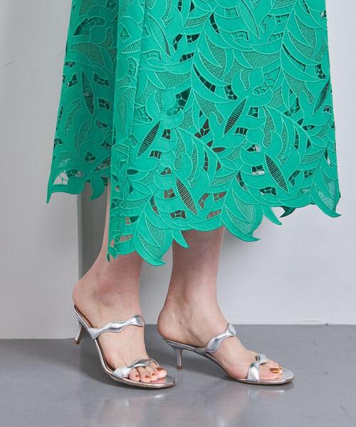 Gianvito Rossi(ジャンヴィトロッシ)の「<Gianvito Rossi(ジャンヴィト ロッシ)>WAVE 2ストラップ サンダル ■■■(サンダル・レディース・シルバー・36/35/37)」の1枚目の写真
