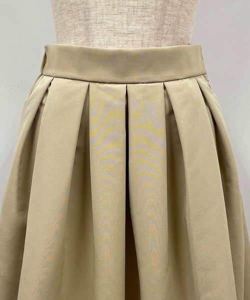 PICCIN(ピッチン)の「タックフレアスカート(スカート・レディース・ブラック/ベージュ/エメラルド・M)」の15枚目の写真