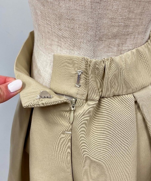 PICCIN(ピッチン)の「タックフレアスカート(スカート・レディース・ブラック/ベージュ/エメラルド・M)」の22枚目の写真