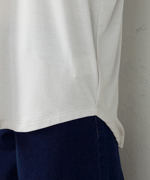 COMME CA ISM(コムサイズム)の「スリット入り 長袖Tシャツ(Tシャツ/カットソー・レディース・ホワイト/ライトグレー・MEDIUM/LARGE)」の22枚目の写真