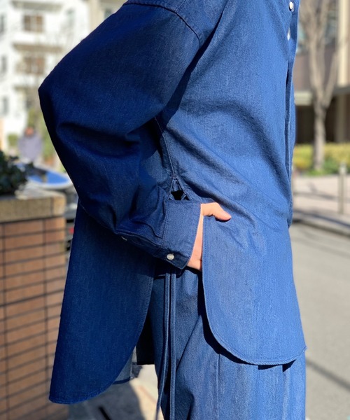 Toironier（トワロニエ）の「Toironier/トワロニエ/Denim Mao Shirt/デニムマオカラーシャツ（シャツ/ブラウス・メンズ・インディゴブルー・FREE）」の14枚目の写真