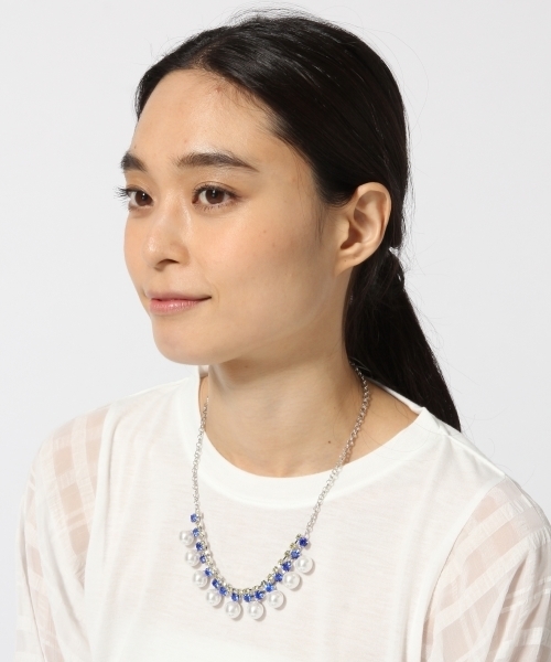LEPSIM（レプシィム）の「パールダイヤレーンネックレス　559273（ネックレス・レディース・シルバー/ゴールド/ブルー・ONE SIZE）」の2枚目の写真