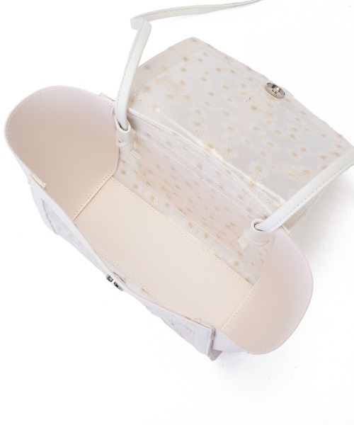 LITTLE ACCESSORIES（リトルアクセサリーズ）の「チュール素材の花柄刺繍の軽量2WAYショルダーバッグ（ショルダーバッグ・レディース・イエロー/ブルー/ベージュ/ホワイト・フリー）」の11枚目の写真