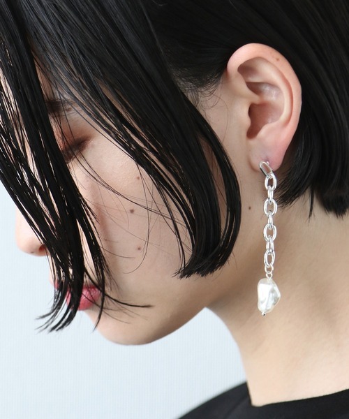 HARE（ハレ）の「チェーンアシメパールピアス(HARE)（ピアス（両耳用）・レディース・シルバー/ゴールド・FREE）」の2枚目の写真