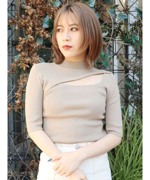 MURUA(ムルーア)の「変形ネックハーフニット(ニット/セーター・レディース・アイボリー/ブラック/ネイビー/ベージュ・FREE)」の1枚目の写真