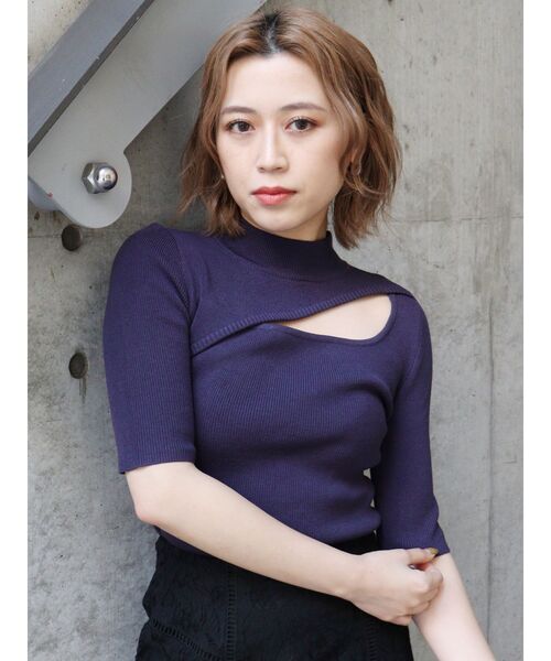 MURUA(ムルーア)の「変形ネックハーフニット(ニット/セーター・レディース・アイボリー/ブラック/ネイビー/ベージュ・FREE)」の4枚目の写真