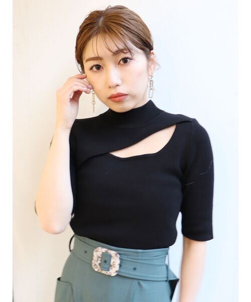 MURUA(ムルーア)の「変形ネックハーフニット(ニット/セーター・レディース・アイボリー/ブラック/ネイビー/ベージュ・FREE)」の14枚目の写真