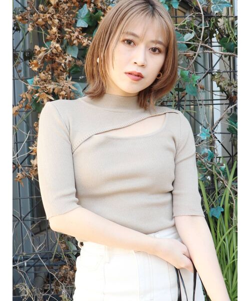 MURUA(ムルーア)の「変形ネックハーフニット(ニット/セーター・レディース・アイボリー/ブラック/ネイビー/ベージュ・FREE)」の13枚目の写真