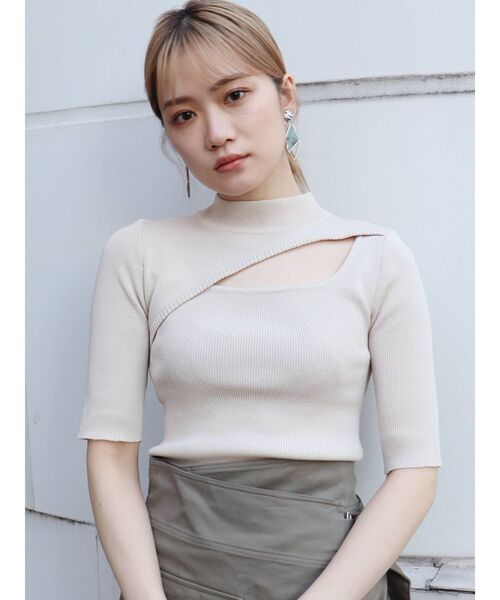 MURUA(ムルーア)の「変形ネックハーフニット(ニット/セーター・レディース・アイボリー/ブラック/ネイビー/ベージュ・FREE)」の15枚目の写真