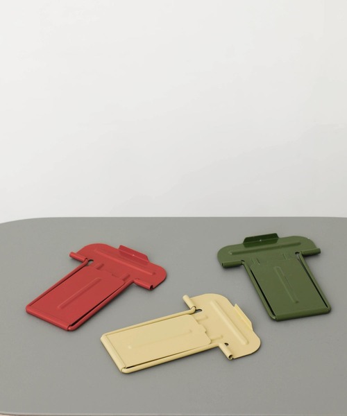 HIGHTIDE（ハイタイド）の「ガジェットレスト スマホ タブレット 折りたたみスタンド（スマホグッズ・レディース・ホワイト/ブラック/ベージュ/グレー/レッド/カーキ/ミント・FREE）」の14枚目の写真