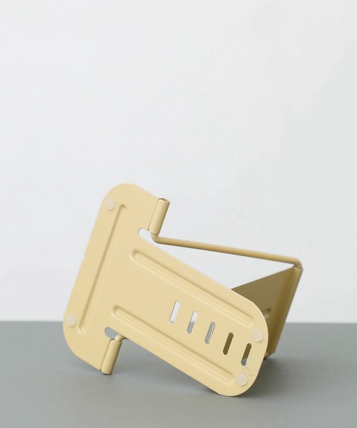 HIGHTIDE（ハイタイド）の「ガジェットレスト スマホ タブレット 折りたたみスタンド（スマホグッズ・レディース・ホワイト/ブラック/ベージュ/グレー/レッド/カーキ/ミント・FREE）」の17枚目の写真