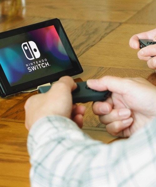 HIGHTIDE（ハイタイド）の「ガジェットレスト スマホ タブレット 折りたたみスタンド（スマホグッズ・レディース・ホワイト/ブラック/ベージュ/グレー/レッド/カーキ/ミント・FREE）」の10枚目の写真