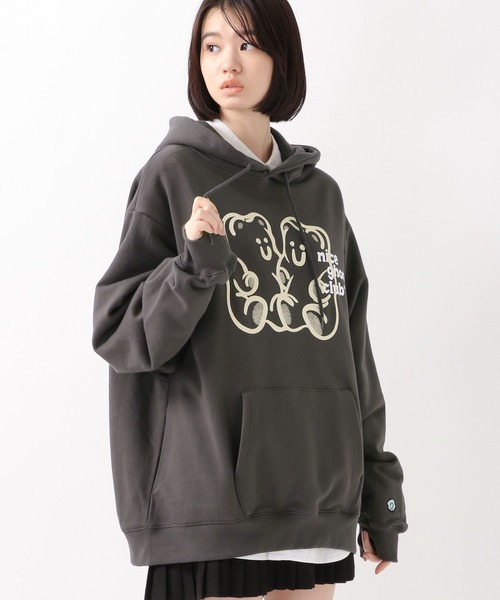 NICE GHOST CLUB(ナイスゴーストクラブ)の「【UNISEX】niceghostclub/GUMMY BEAR フーディー 2277344(スウェット・レディース・ホワイト/ライトグレー/チャコール/ネイビー・SMALL/MEDIUM/LARGE)」の3枚目の写真