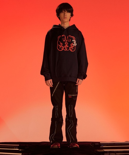 NICE GHOST CLUB(ナイスゴーストクラブ)の「【UNISEX】niceghostclub/GUMMY BEAR フーディー 2277344(スウェット・レディース・ホワイト/ライトグレー/チャコール/ネイビー・SMALL/MEDIUM/LARGE)」の5枚目の写真