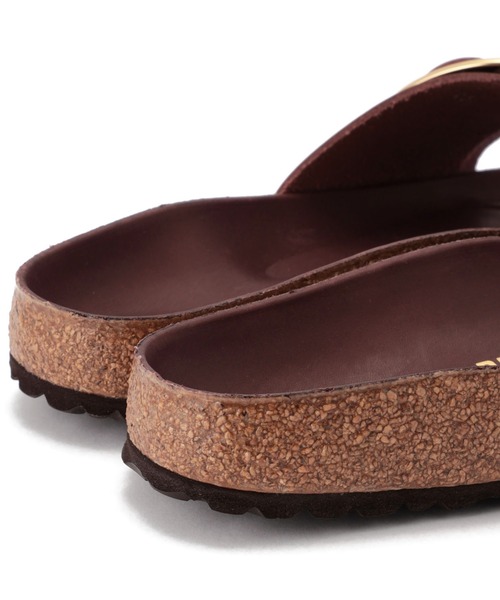 BIRKENSTOCK(ビルケンシュトック)の「MADRID/マドリッド ビッグバックル パテント HEX (WOMEN)(サンダル・レディース・ブラック/チョコ・39/40/37/36/38/35)」の7枚目の写真