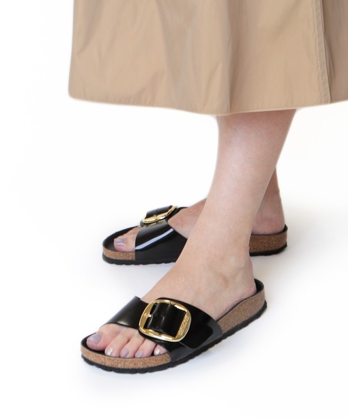 BIRKENSTOCK(ビルケンシュトック)の「MADRID/マドリッド ビッグバックル パテント HEX (WOMEN)(サンダル・レディース・ブラック/チョコ・39/40/37/36/38/35)」の21枚目の写真