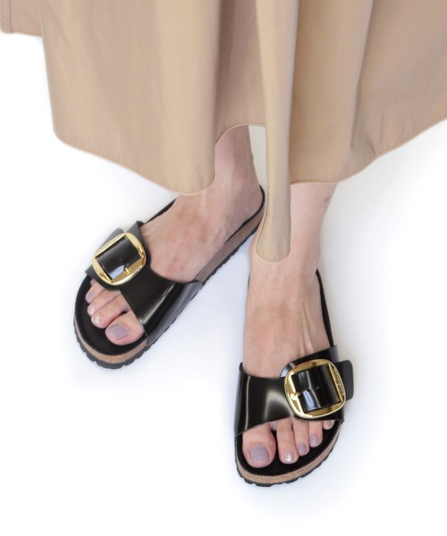 BIRKENSTOCK(ビルケンシュトック)の「MADRID/マドリッド ビッグバックル パテント HEX (WOMEN)(サンダル・レディース・ブラック/チョコ・39/40/37/36/38/35)」の20枚目の写真
