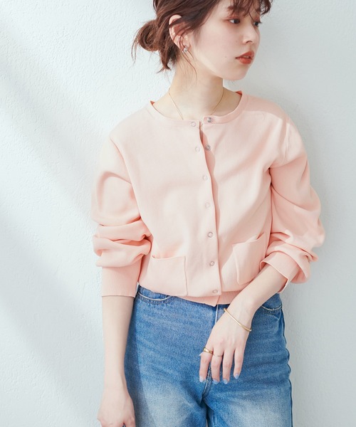 natural couture(ナチュラルクチュール)の「WEB限定/旬顔コーデが決まるプチプラリングドット釦おしゃれカーディガン(カーディガン/ボレロ・レディース・グリーン/ピンク/パープル/オフホワイト・FREE)」の10枚目の写真