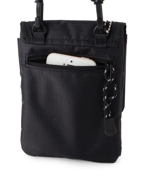 SHOO・LA・RUE（シューラルー）の「◆【コラボ】OUTDOOR PRODUCTSマルチミニショルダーバッグ（ショルダーバッグ・レディース・ブラック/ベージュ/グレー/ブラウン系4/ピンク系9・00）」の13枚目の写真