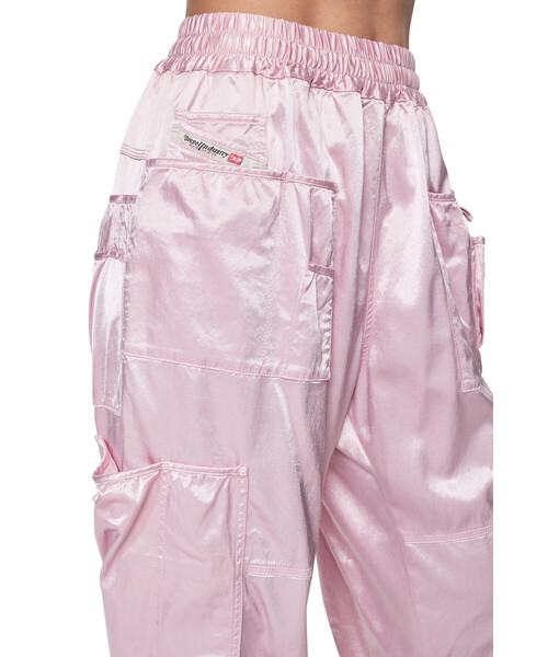 DIESEL（ディーゼル）の「レディース パンツ サテン ルーズフィット ウエストゴム（カーゴパンツ・レディース・ベージュ/ピンク・SMALL/MEDIUM/X-SMALL）」の11枚目の写真