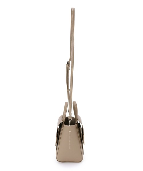 ADAM ET ROPE'(アダムエロペ)の「〈追加〉【2WAY】スプリットレザーフラップミニバッグ(ハンドバッグ・レディース・マスタード/ラベンダー/ベージュ系その他/ブラック・FREE)」の19枚目の写真