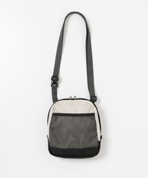URBAN RESEARCH DOORS | デルフィナイロンショルダー(ショルダーバッグ)