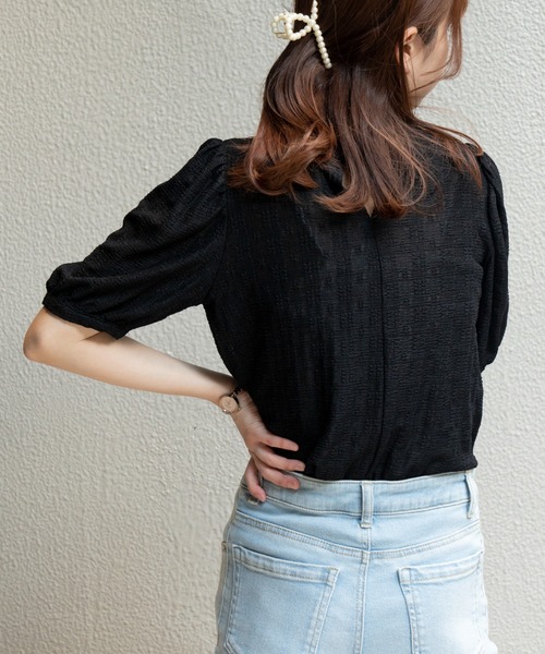 WEGO（ウィゴー）の「WEGO/パフスリーブレーストップス（Tシャツ/カットソー・レディース・ブラック/オフホワイト・FREE）」の6枚目の写真