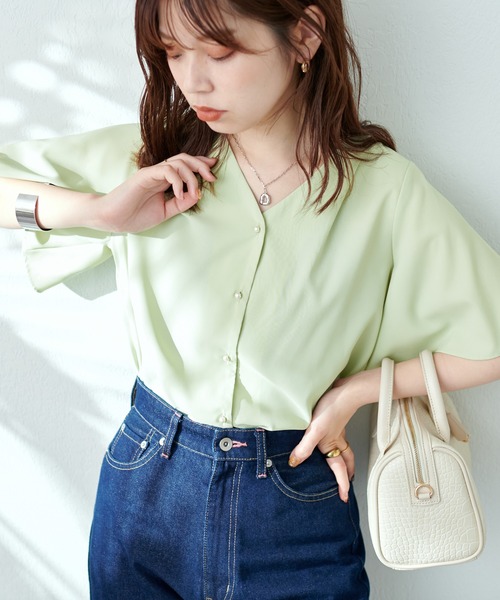 natural couture(ナチュラルクチュール)の「プチプラちびパールボタンフレア袖ブラウス(シャツ/ブラウス・レディース・ネイビー/オフホワイト/サックスブルー/ピンク/ミント/その他1/グレイッシュベージュ・FREE)」の19枚目の写真