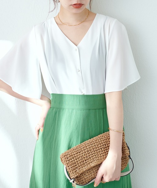 natural couture(ナチュラルクチュール)の「プチプラちびパールボタンフレア袖ブラウス(シャツ/ブラウス・レディース・ネイビー/オフホワイト/サックスブルー/ピンク/ミント/その他1/グレイッシュベージュ・FREE)」の11枚目の写真