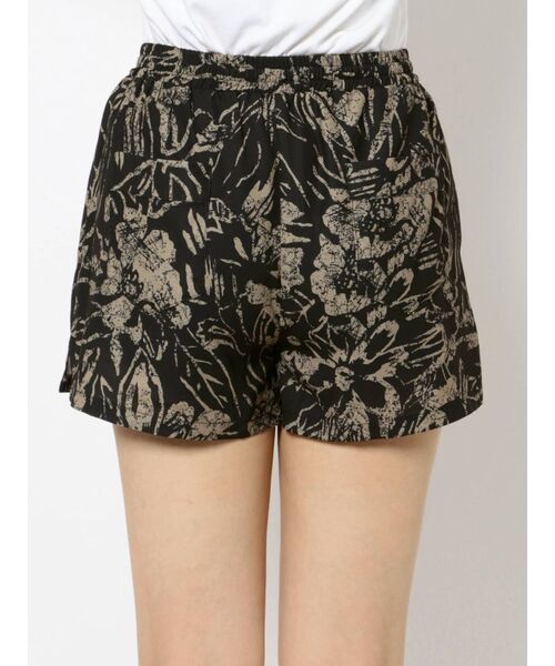 EVRIS(エヴリス)の「original flower ショートパンツ【セットアップ着用可能】(その他パンツ・レディース・ブラック/イエロー/グリーン・FREE)」の15枚目の写真