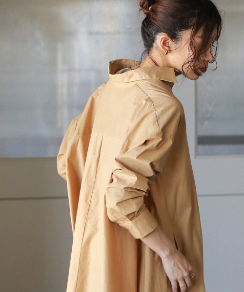 Bou Jeloud(ブージュルード)の「タイプライターAフレアシャツワンピース(ワンピース・レディース・チャコールグレー/キャメル/バーガンディー・38)」の6枚目の写真