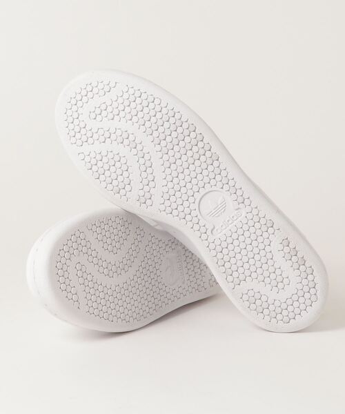 adidas(アディダス)の「adidas STAN SMITH W アディダス スタンスミスW(スニーカー・レディース・ホワイト×ゴールド・24cm/23cm/24.5cm/23.5cm/25cm)」の8枚目の写真