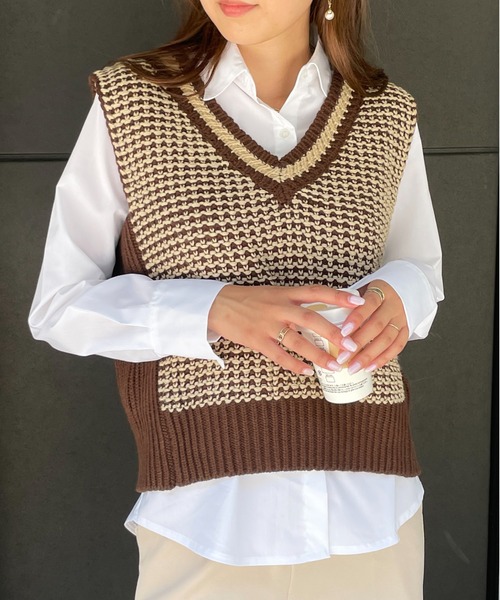 Meli rich（メリーリッチ）の「レトロ感溢れる。バイカラージャガードニットベスト（ベスト・レディース・ブラック/ブラウン/グリーン/オレンジ・MEDIUM）」の5枚目の写真