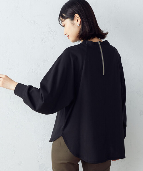 COMME CA ISM(コムサイズム)の「ボトルネック トップス(Tシャツ/カットソー・レディース・ホワイト/ブラック・MEDIUM/LARGE)」の4枚目の写真