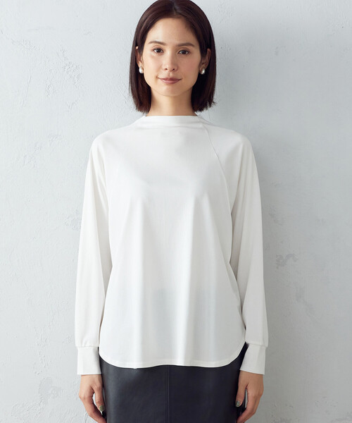 COMME CA ISM(コムサイズム)の「ボトルネック トップス(Tシャツ/カットソー・レディース・ホワイト/ブラック・MEDIUM/LARGE)」の5枚目の写真