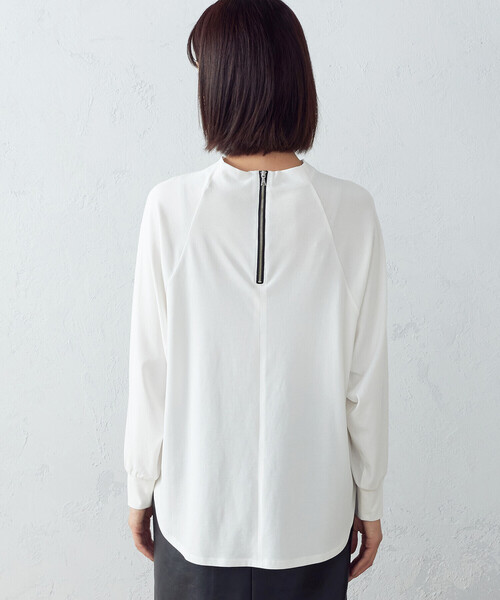 COMME CA ISM(コムサイズム)の「ボトルネック トップス(Tシャツ/カットソー・レディース・ホワイト/ブラック・MEDIUM/LARGE)」の7枚目の写真