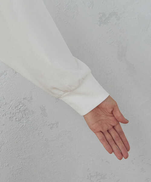 COMME CA ISM(コムサイズム)の「ボトルネック トップス(Tシャツ/カットソー・レディース・ホワイト/ブラック・MEDIUM/LARGE)」の8枚目の写真