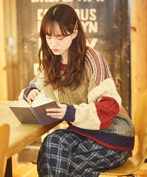 CUBE SUGAR(キューブシュガー)の「ウォッシャブルニット配色ブロッキングプルオーバー(ニット/セーター・レディース・ネイビー/ピンク/ナチュラル・M)」の4枚目の写真