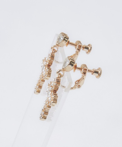 Mel cinna(メルシーナ)の「Mel cinna/cross heart earring(イヤリング・レディース・ゴールド・FREE)」の10枚目の写真