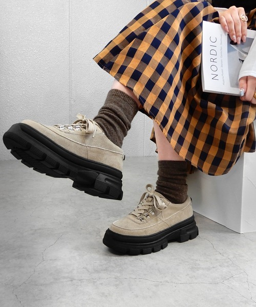 minia（ミニア）の「ボリュームソールトレッキングシューズ　◆（スニーカー・レディース・ブラック/ベージュ/キャメル・S/M/L）」の6枚目の写真