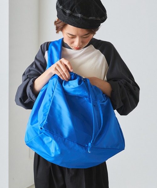 forksy.（フォルクシー）の「【forksy.】ワイドベルトビッグショルダーBAG（ショルダーバッグ・レディース・ホワイト/ブラック/オレンジ/ブルー/ライトカーキ・FREE）」の4枚目の写真