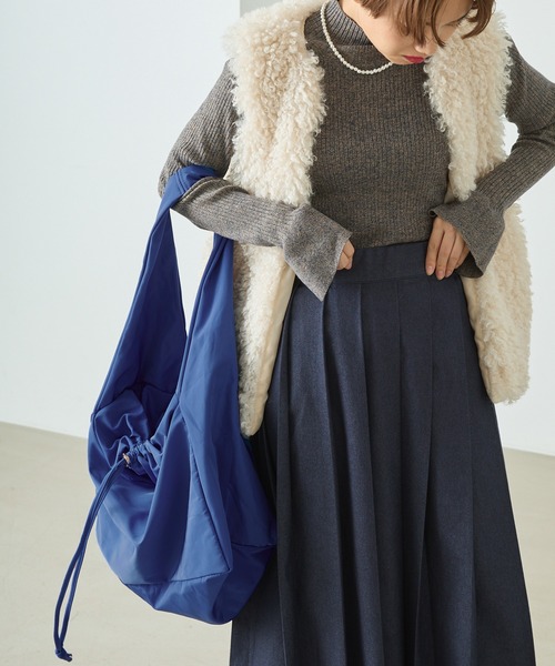 forksy.（フォルクシー）の「【forksy.】ワイドベルトビッグショルダーBAG（ショルダーバッグ・レディース・ホワイト/ブラック/オレンジ/ブルー/ライトカーキ・FREE）」の9枚目の写真